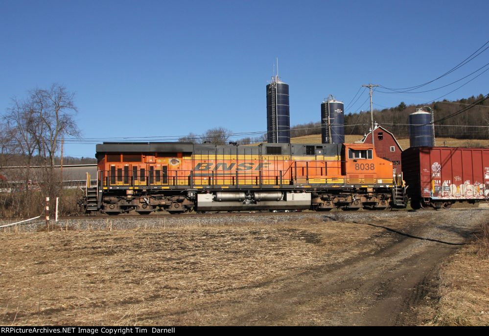 BNSF 8038 dpu on NS 310